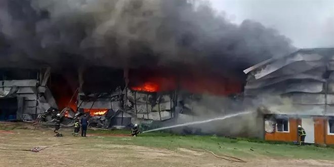 Aksaray'da ya fabrikasnda yangn