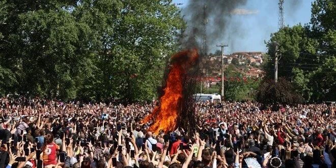 Edirne'de 'Kakava ateşi' yakıldı