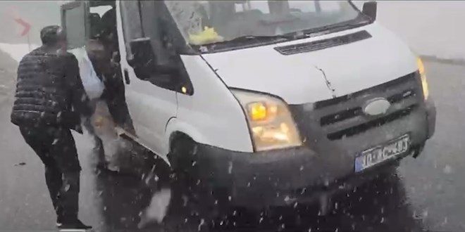 Kara yakalanan kuzuların imdadına okul müdürleri yetişti
