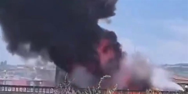 Hasta taşıyan ambulansta yangın çıktı