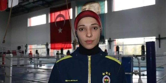 Milli boksör, yılan ısırması sonucu yoğun bakıma alındı