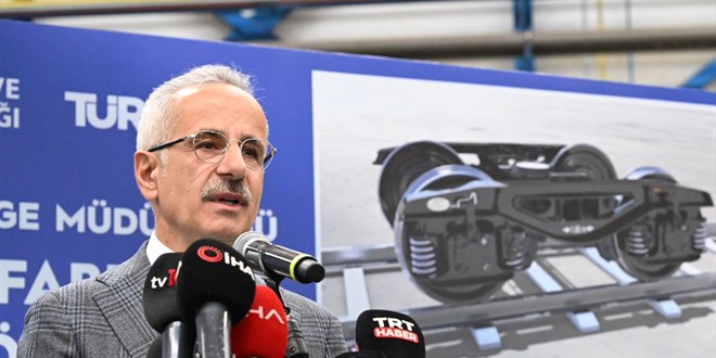 Bakan Uraloğlu: Yerli ve milli vagonlar Türkiye'nin yükünü taşıyacak