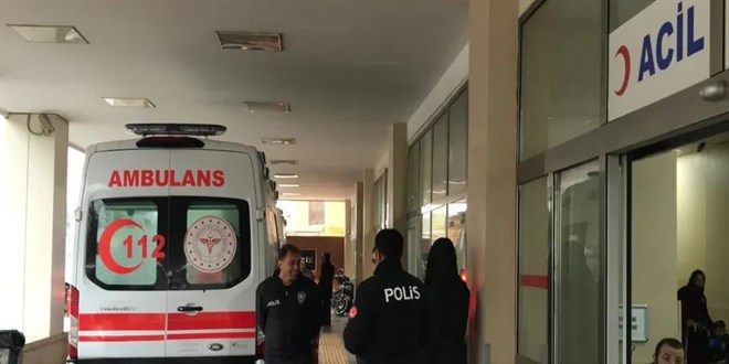 Gıdadan zehirlendiği ileri sürülen 2 işçiden 1'i öldü