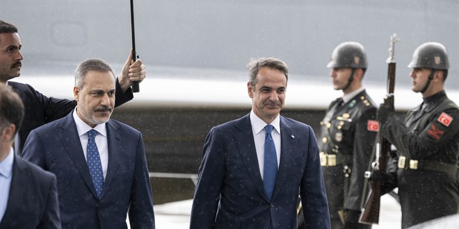 Yunanistan Başbakanı Miçotakis, Türkiye'den ayrıldı