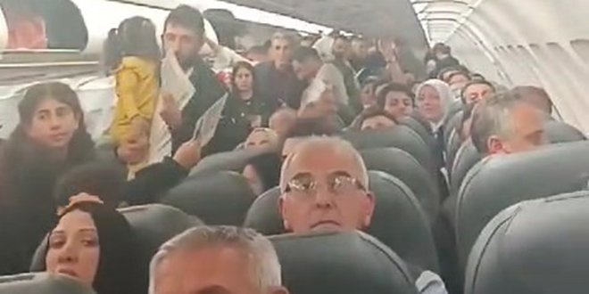 Türk Hava Yollarının uçağında saatlerce beklediler