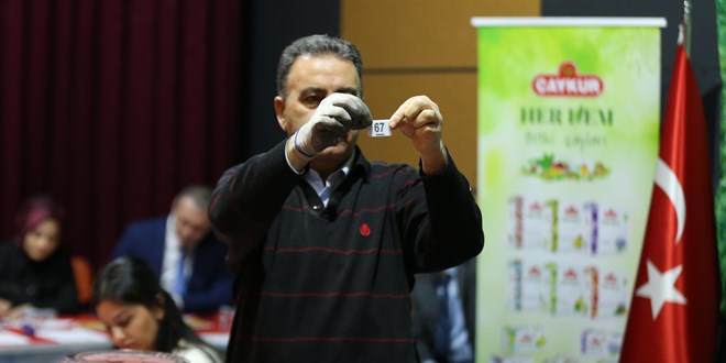 ÇAYKUR'a alınacak 1002 mevsimlik işçi için kura çekildi