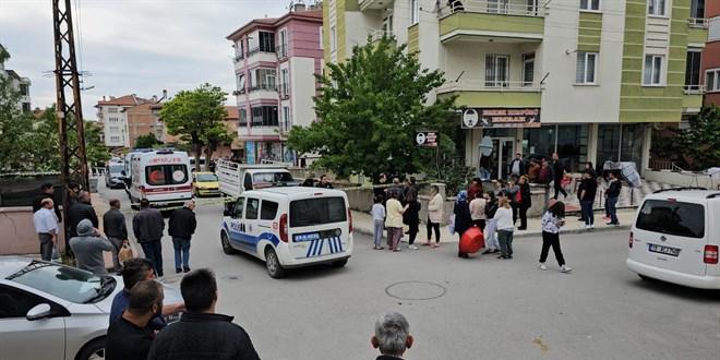 Önce eşi ve baldızını öldürdü daha sonra intihar etti