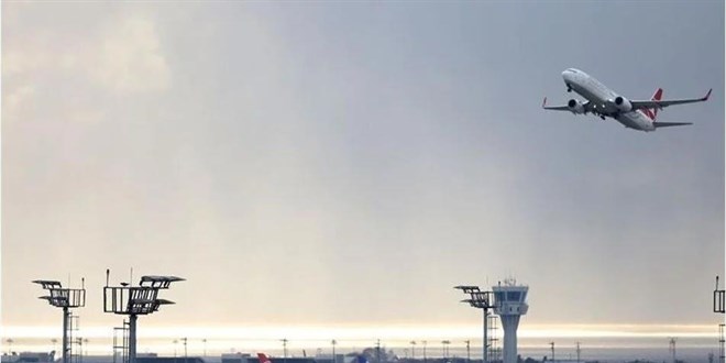 Sabiha Gökçen Havalimanı'nda ters rüzgar: 3 uçak iniş yapamadı