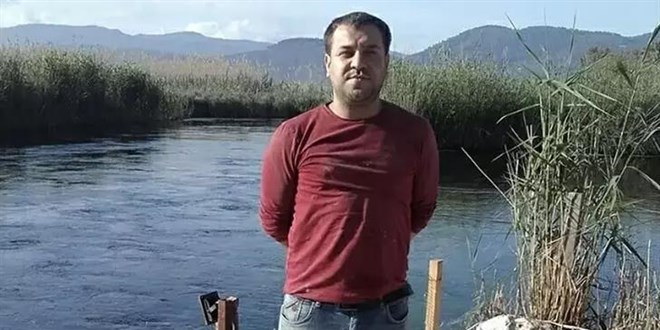 �zmir'de tart��t��� kom�usunu b��aklayarak �ld�rd�