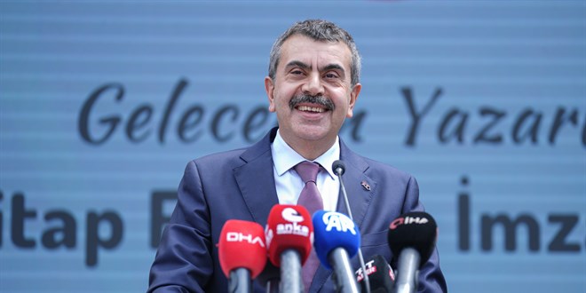 Bakan Tekin: Dil derslerini dört temel beceri üzerinden ölçelim dedik