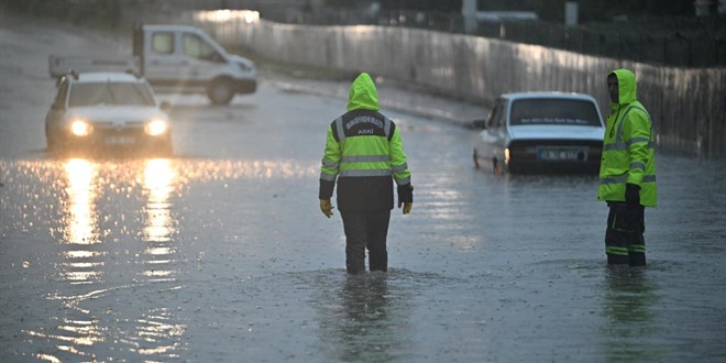 Valilikten Ankara'ya yeni uyarı: Sel, fırtına ve doluya dikkat
