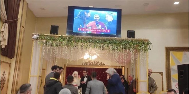 Ağrı'da düğün töreninde şampiyonluk coşkusu