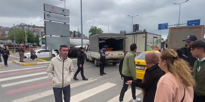 Zonguldak'ta yaya geçidinde kamyonun çarptığı kadın öldü