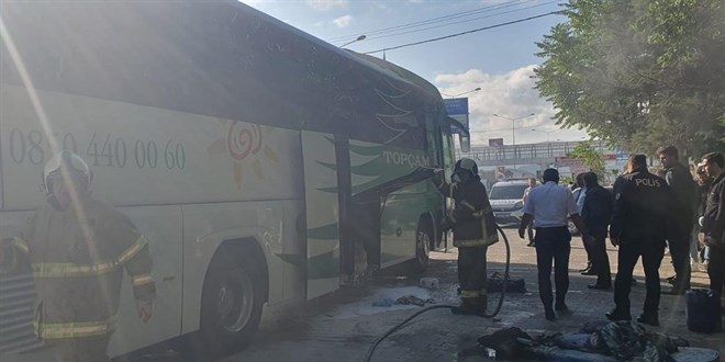 Balıkesir'de yolcu otobüsünde yangın