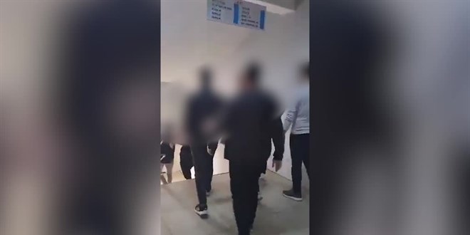 Öğretmene saldırmaya çalışan 2 öğrenci yakını kefaletle serbest
