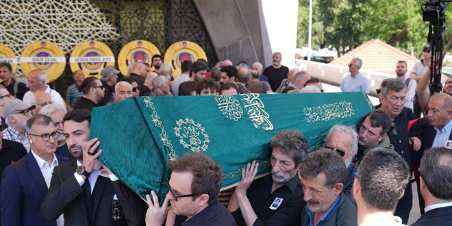 Oyuncu Ahmet Uurlu son yolculuuna uurland