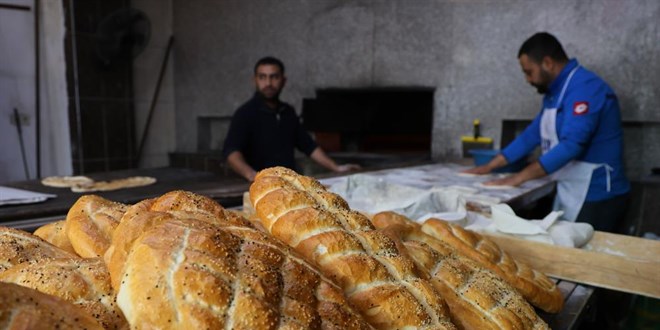 Adana'da ekmeğe yüzde 25 zam yapıldı