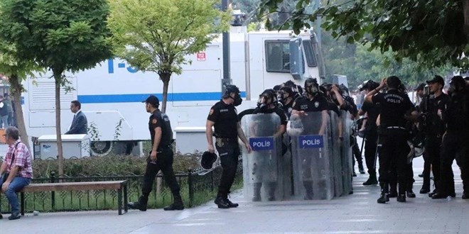 Birçok ilde gösteri yürüyüşü ve açık hava toplantıları yasaklandı