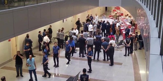 alayan Adliyesi'nde tutuklandn renen pheli intihar etti