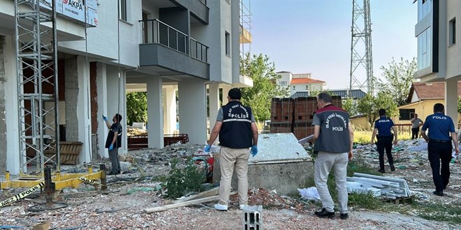 Uşak'ta 9. kattan düşen inşaat işçisi hayatını kaybetti