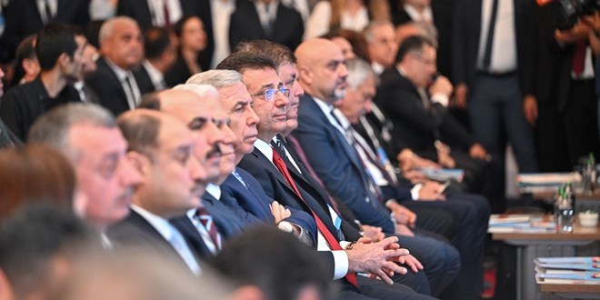 Ekrem İmamoğlu Türkiye Belediyeler Birliği Başkanı seçildi