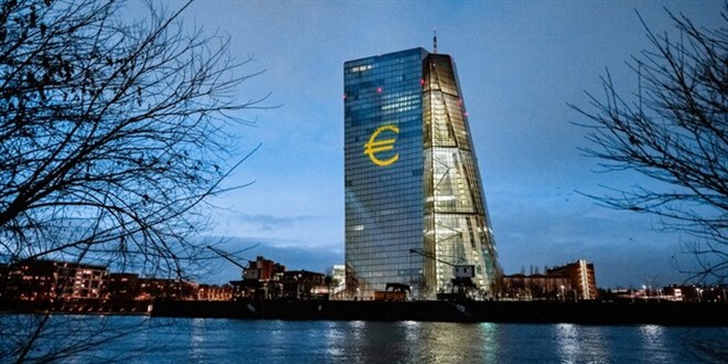 Avrupa Merkez Bankası'ndan 5 yıl sonra ilk faiz kararı