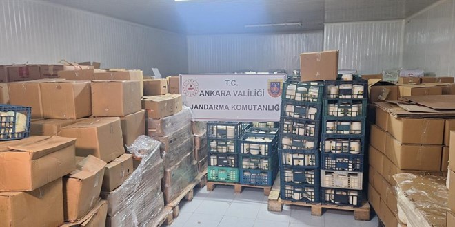 Ankara'da 300 ton sahte gıda maddesi ele geçirildi