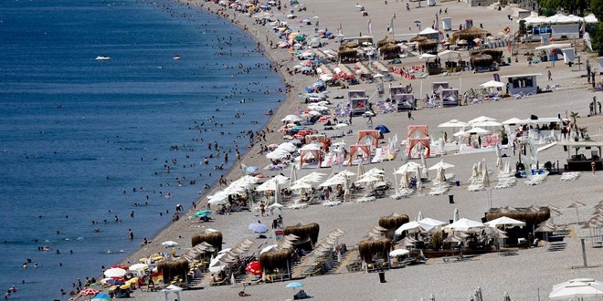 Antalya, bayram tatilinde nüfusunun iki katı turisti ağırlayacak