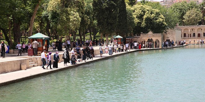 Şanlıurfa yanıyor: Termometreler 44 dereceyi gösterdi