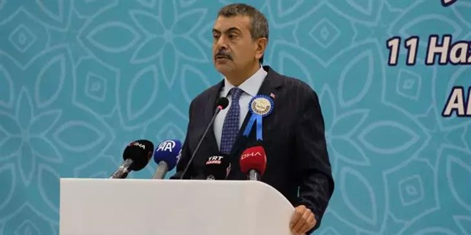 'Kitap okumayan velinin 'Kitap oku' demesi ne kadar uygulanabilir'