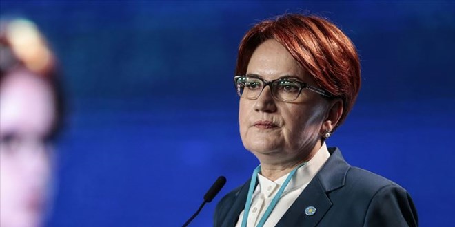 Meral Ak�ener, �Y� Parti'deki foto�raflar�n�n indirilmesini istedi