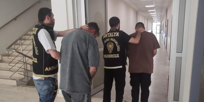 'A��l��a �zel' kampanyaya polisten 'Kapan��a �zel' operasyon