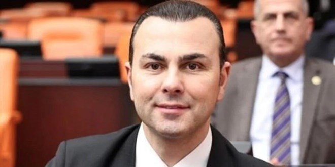İYİ Parti İstanbul Milletvekili Seyithan İzsiz, partisinden istifa etti