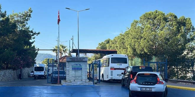 Tatilcilerin Rodos'taki kapıda vize sıkıntısı çözüldü