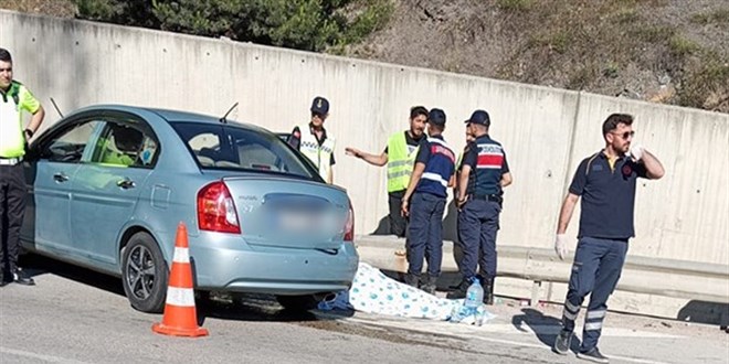 Sinop'ta tünel girişinde kaza: 1 ölü, 2 yaralı