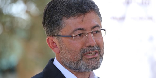 Bakan Yumaklı: Yangına, 9 uçak, 6 helikopter, 67 kara aracımız ve 362 müdahale ediyoruz