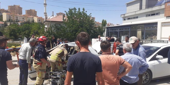 Ankara'da trafik kazası: 1 ölü, 3 yaralı