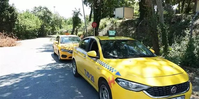 İstanbul'da taksilerde 'panik butonu' devreye giriyor
