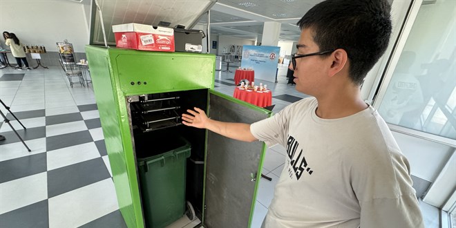Meslek liselilerin ürettiği makineler, atıkları ekonomiye kazandırıyor