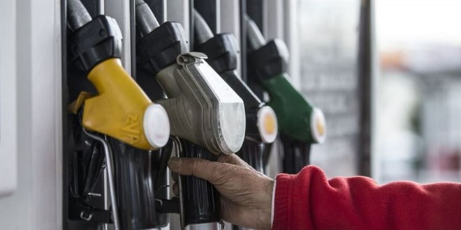 Benzin ve motorine zam bekleniyor