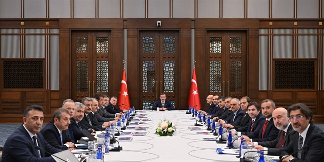 EKK: Cari açık önemli ölçüde azaldı, rezervler güçlendi