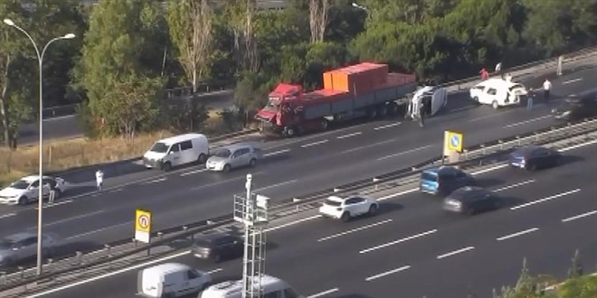 TEM Otoyolu'nda zincirleme kaza