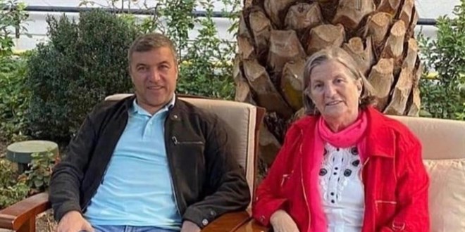 Gazeteci Küçükkaya'nın annesi, geçirdiği kalp krizi sonucu hayatını kaybetti