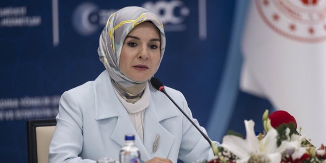 Bakan Göktaş koruyucu aile hizmetine destek olanlara teşekkür etti