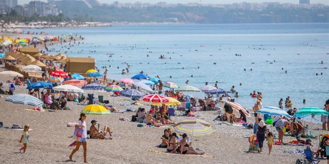 Pahalılık, yerli turisti sezon dışına itti