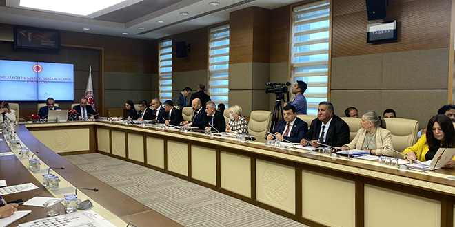 Öğretmenlik Mesleği Kanunu Teklifi, Komisyonda