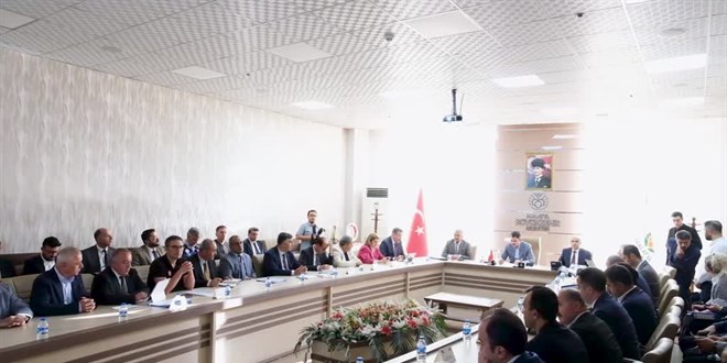 Bakan Kurum, ilk ziyaretini depremden etkilenen Malatya'ya gerçekleştirdi
