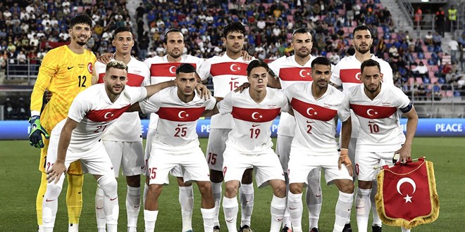A Milliler yarı final için Hollanda karşısında