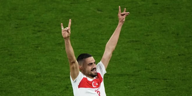 Merih Demiral'a 2 maç men cezası veren UEFA'nın çifte standardı