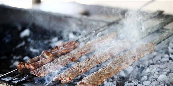 Maç günü kebap siparişleri şinitzeli geride bıraktı